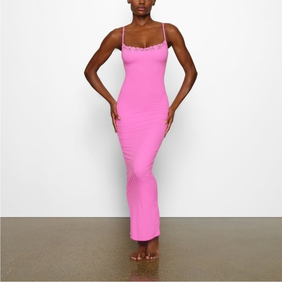 SKIMS Dresses & Skirts - SKIMS FITS EVERYBODY LACE LONG SLIP DRESS NEON ORCHID NWT 4X